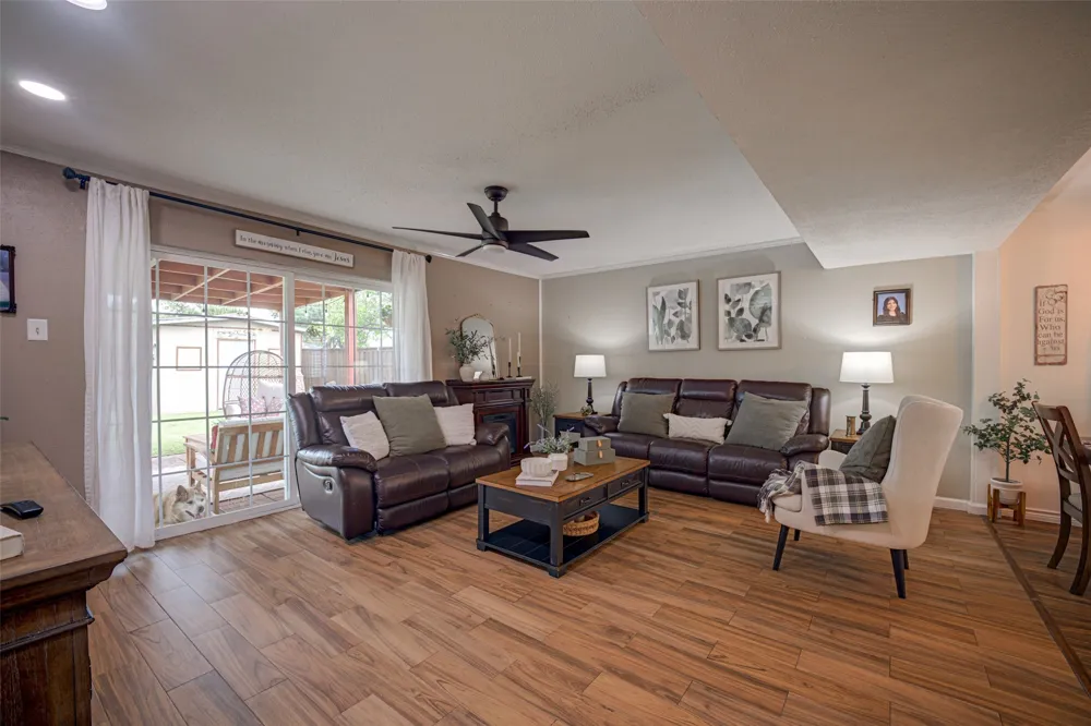 2916 Lockwood Drive Carrollton, TX 75007
