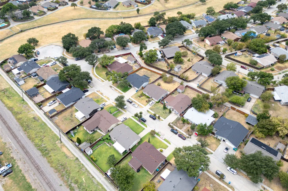 2916 Lockwood Drive Carrollton, TX 75007
