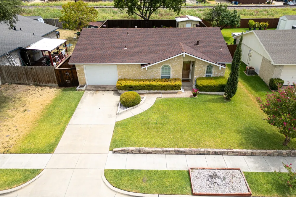 2916 Lockwood Drive Carrollton, TX 75007