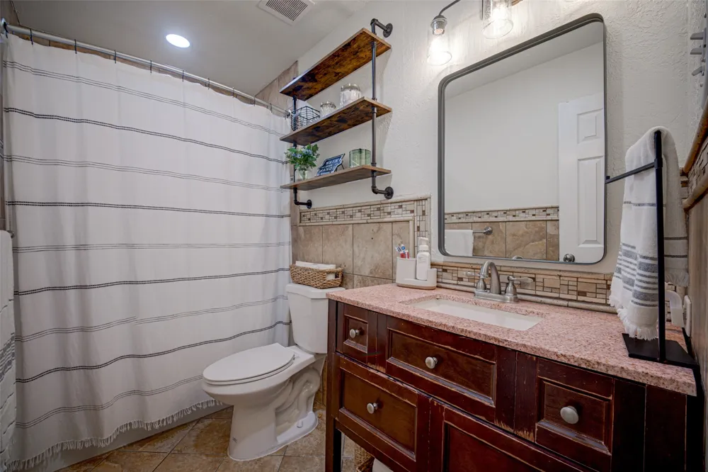 2916 Lockwood Drive Carrollton, TX 75007