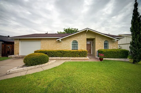 2916 Lockwood Drive