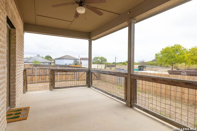 216 STONE GATE DR New Braunfels, TX 78130
