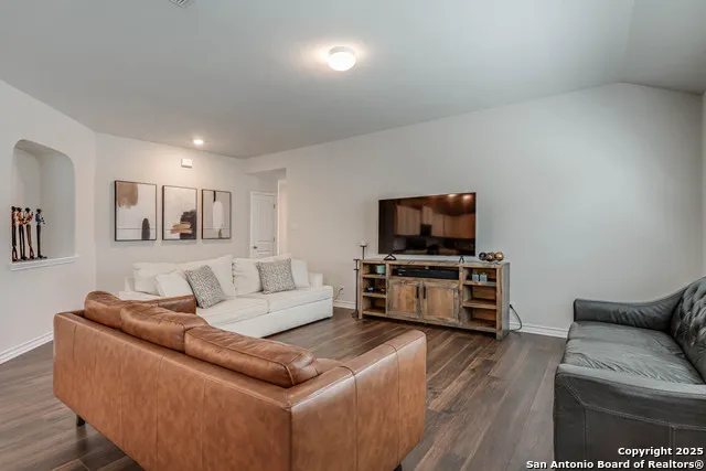 9811 Kalm Brome San Antonio, TX 78254
