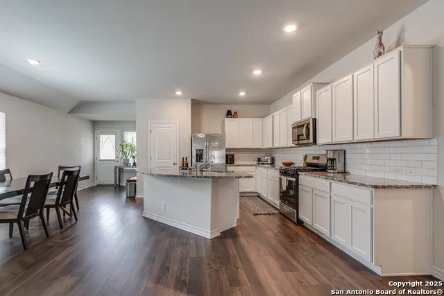 9811 Kalm Brome San Antonio, TX 78254