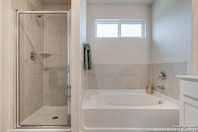 9811 Kalm Brome San Antonio, TX 78254