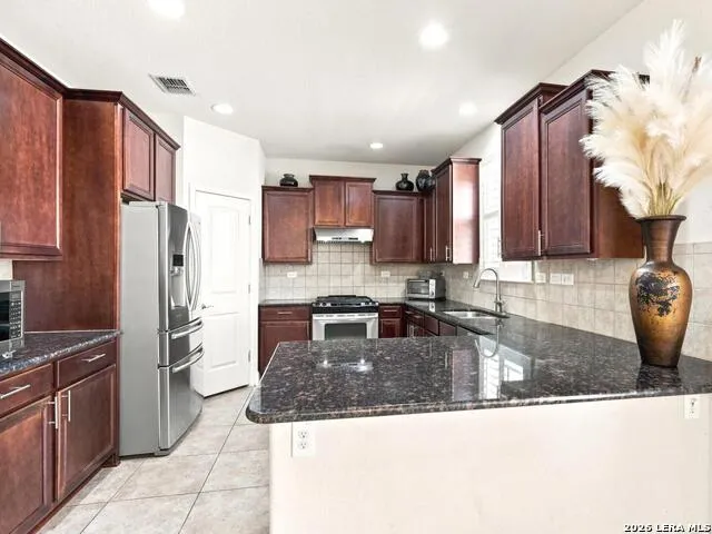 1427 NICHOLAS MNR San Antonio, TX 78258
