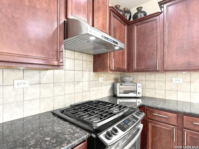 1427 NICHOLAS MNR San Antonio, TX 78258