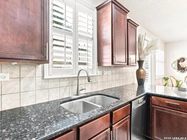 1427 NICHOLAS MNR San Antonio, TX 78258