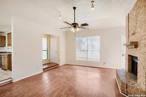 6206 Candleview