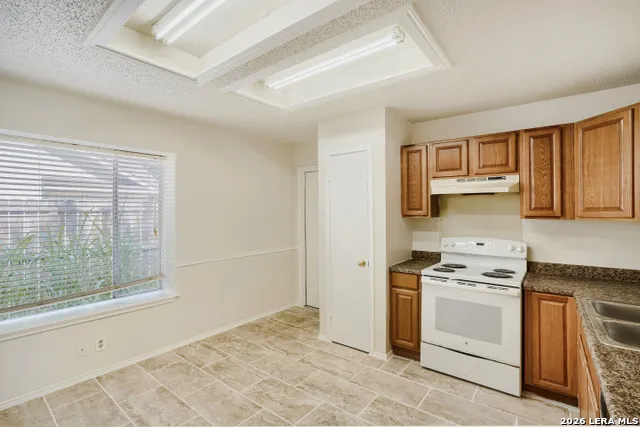 6206 Candleview San Antonio, TX 78244