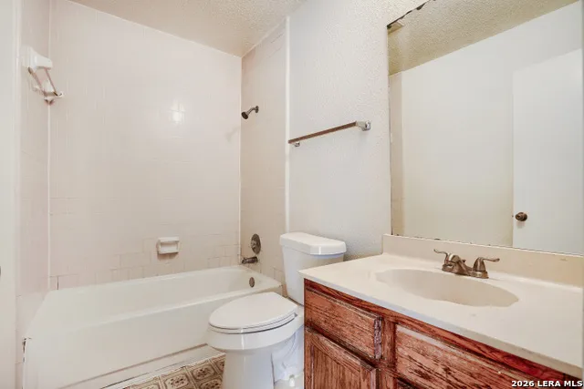 6206 Candleview San Antonio, TX 78244