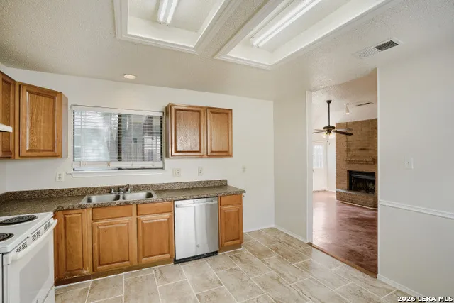 6206 Candleview San Antonio, TX 78244