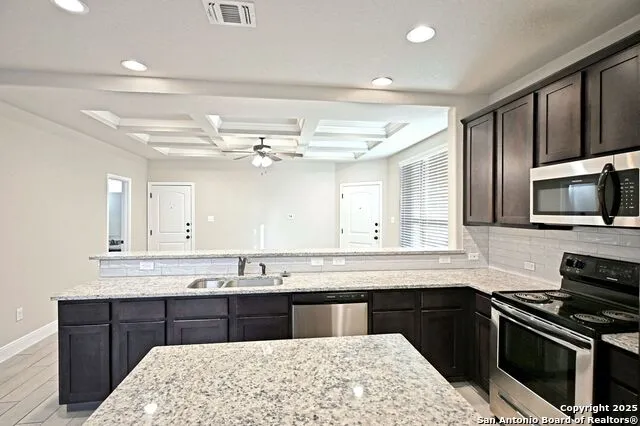 1661 BARRETT AVE New Braunfels, TX 78130