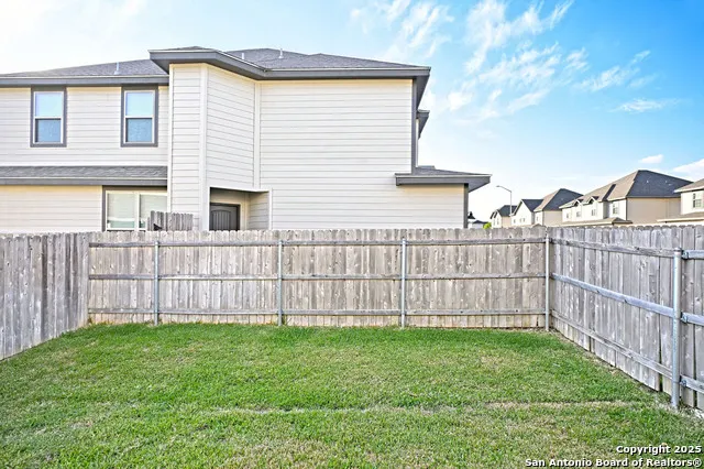 1661 BARRETT AVE New Braunfels, TX 78130