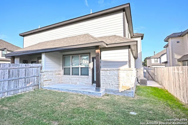 1661 BARRETT AVE New Braunfels, TX 78130