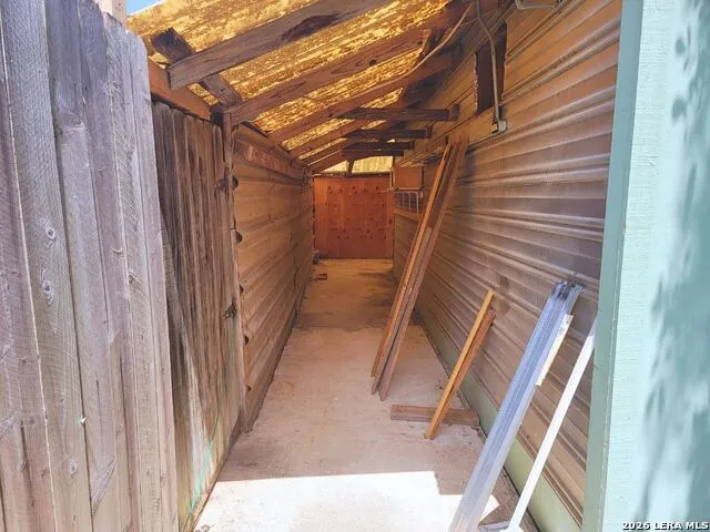7007 Forest Grv San Antonio, TX 78240