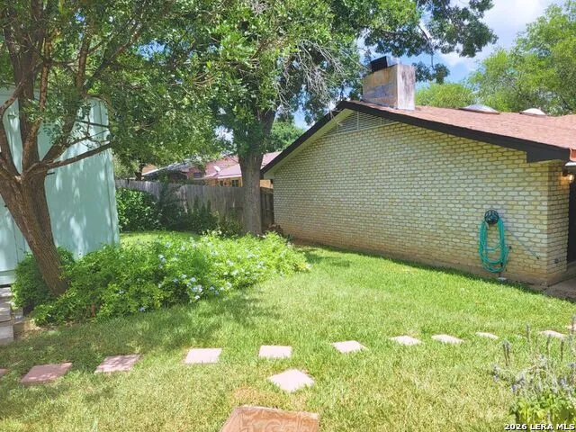 7007 Forest Grv San Antonio, TX 78240