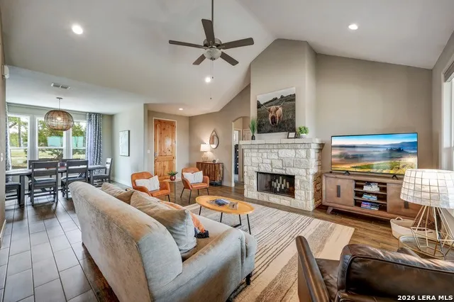 1375 Parton Canyon Lake, TX 78133