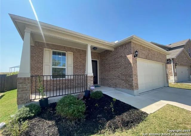 212 LYRE LEAF DR Buda, TX 78610
