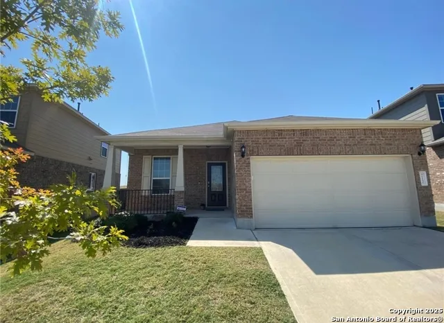 212 LYRE LEAF DR Buda, TX 78610