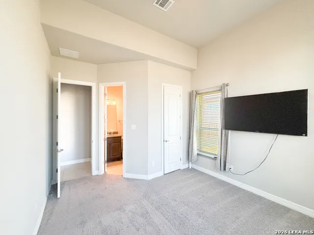 268 Englewood Ln Castroville, TX 78009