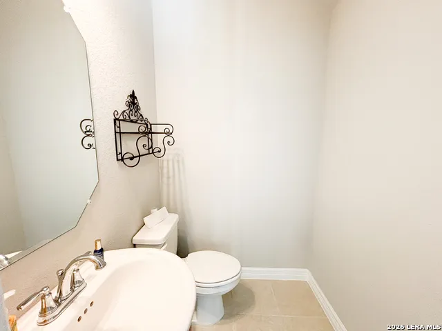 268 Englewood Ln Castroville, TX 78009