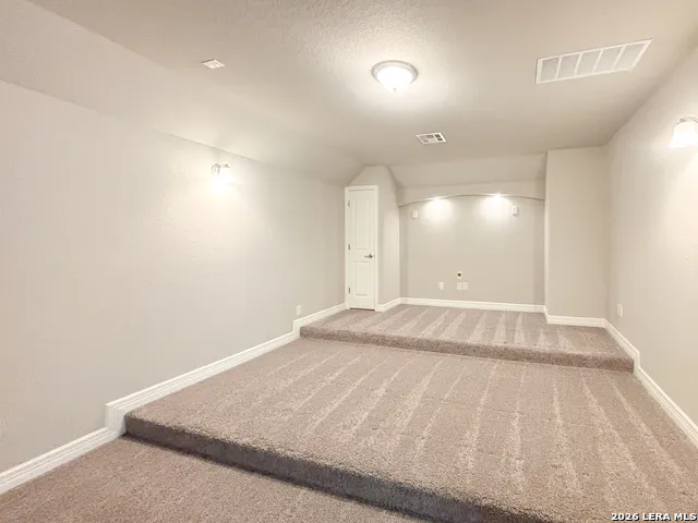 268 Englewood Ln Castroville, TX 78009