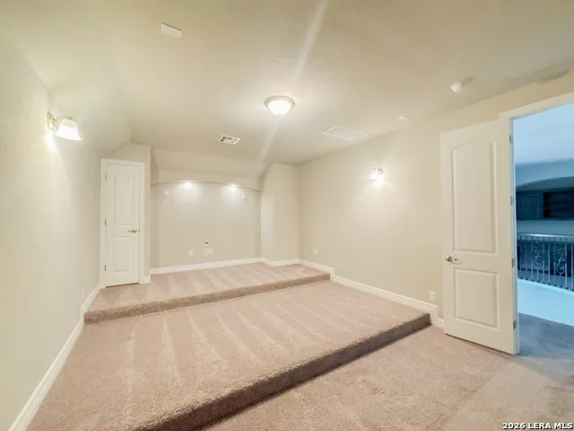 268 Englewood Ln Castroville, TX 78009