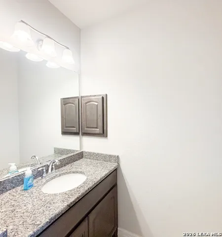268 Englewood Ln Castroville, TX 78009