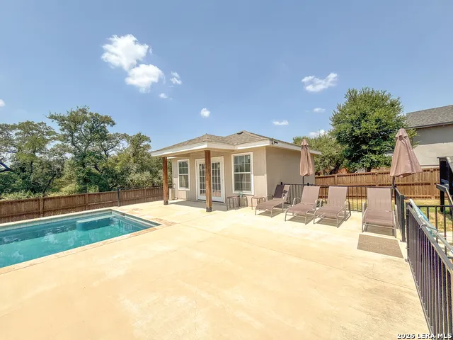 268 Englewood Ln Castroville, TX 78009