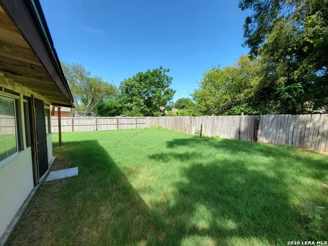 189 Meadowland Universal City, TX 78148