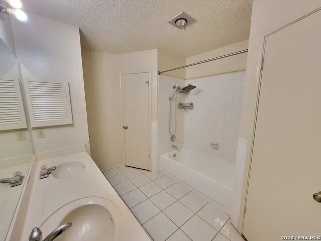 189 Meadowland Universal City, TX 78148