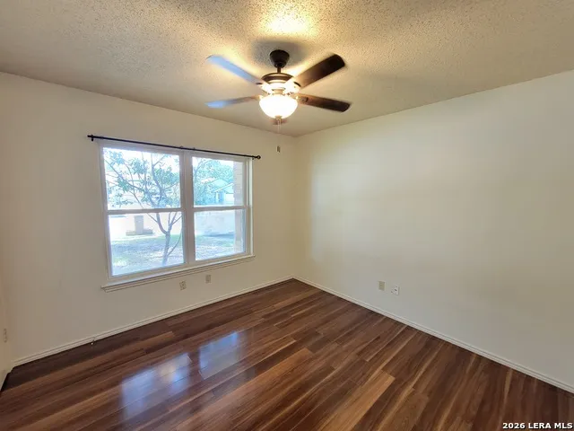189 Meadowland Universal City, TX 78148