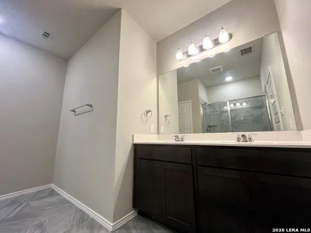 4238 Admirals Bnd San Antonio, TX 78109