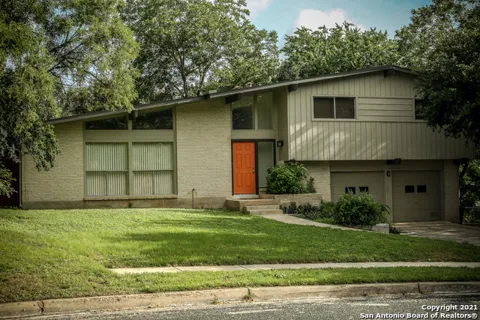 3811 RIDGELINE DR