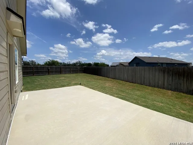 137 COWBOY RDG Pleasanton, TX 78064