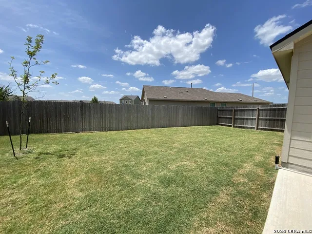137 COWBOY RDG Pleasanton, TX 78064