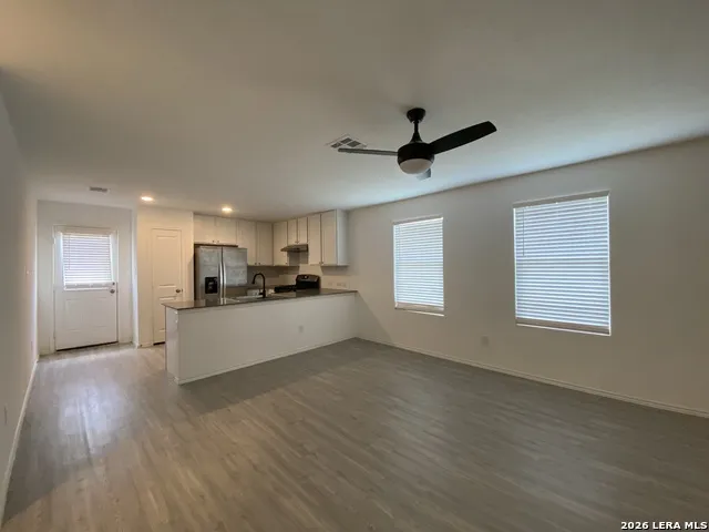137 COWBOY RDG Pleasanton, TX 78064
