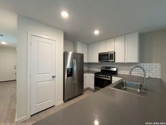 7611 Aston Cross San Antonio, TX 78253