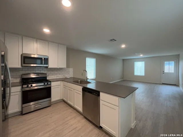 7611 Aston Cross San Antonio, TX 78253