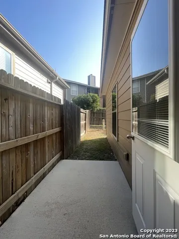 7214 SUNNY DAY San Antonio, TX 78240