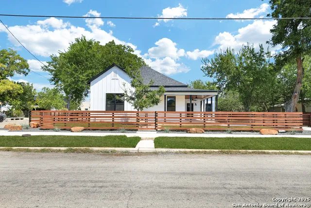 2425 Monterey St San Antonio, TX 78207