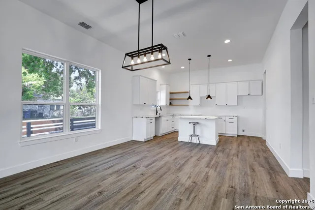 2425 Monterey St San Antonio, TX 78207