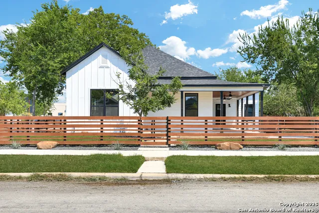 2425 Monterey St San Antonio, TX 78207