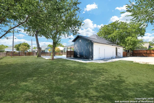 2425 Monterey St San Antonio, TX 78207