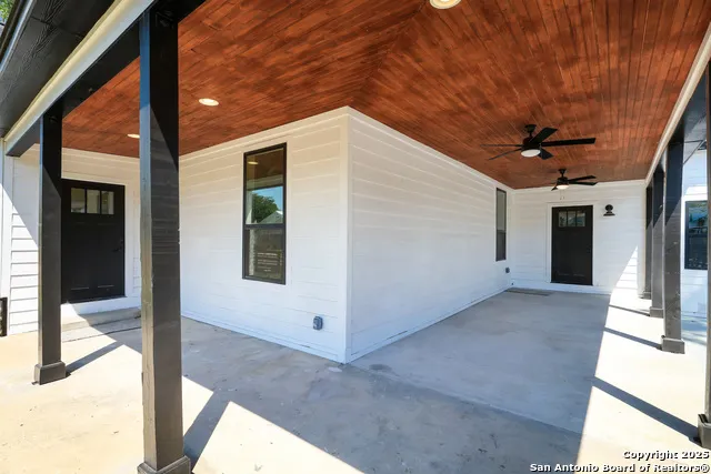 2425 Monterey St San Antonio, TX 78207