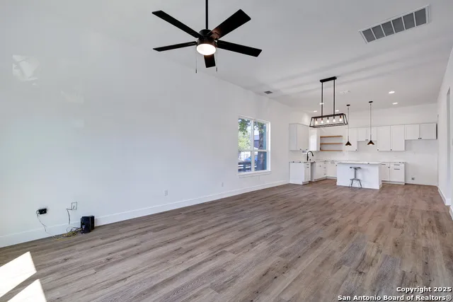 2425 Monterey St San Antonio, TX 78207