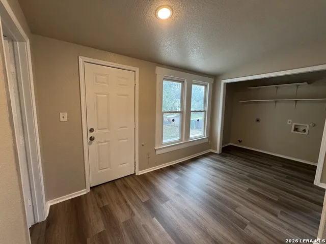 420 Clark Ave San Antonio, TX 78203