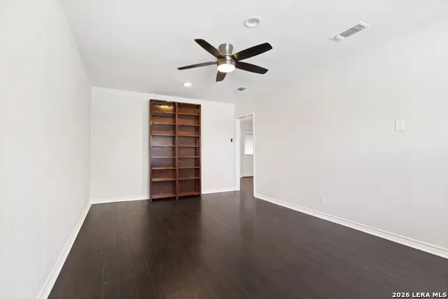115 Da Gama Universal City, TX 78148