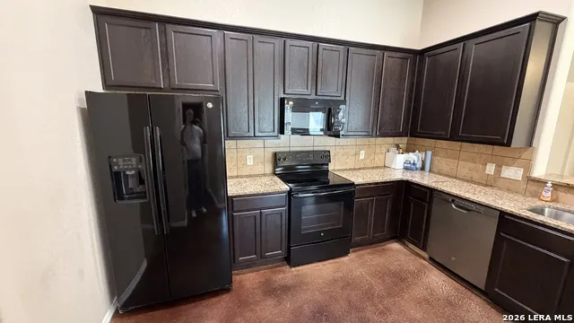 708 Saengerhalle Rd New Braunfels, TX 78130
